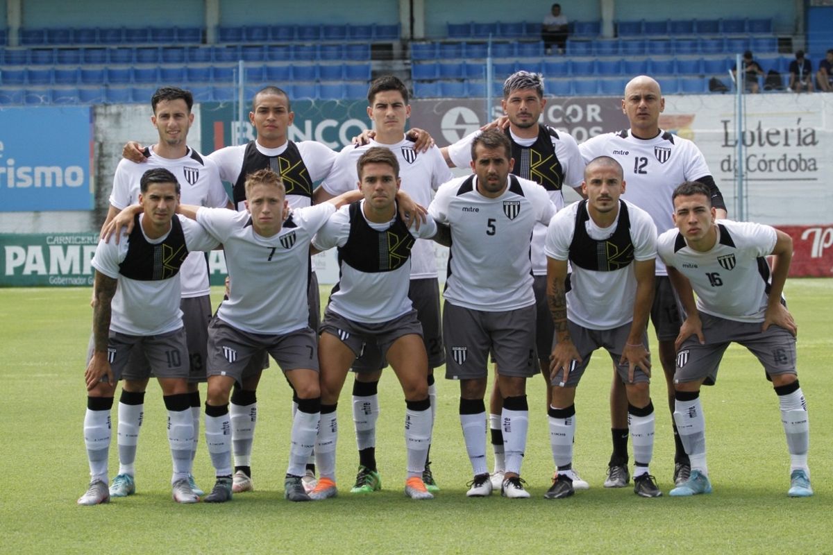 El equipo de Gimnasia y Esgrima que arrancó jugando ante San Martín en San Juan