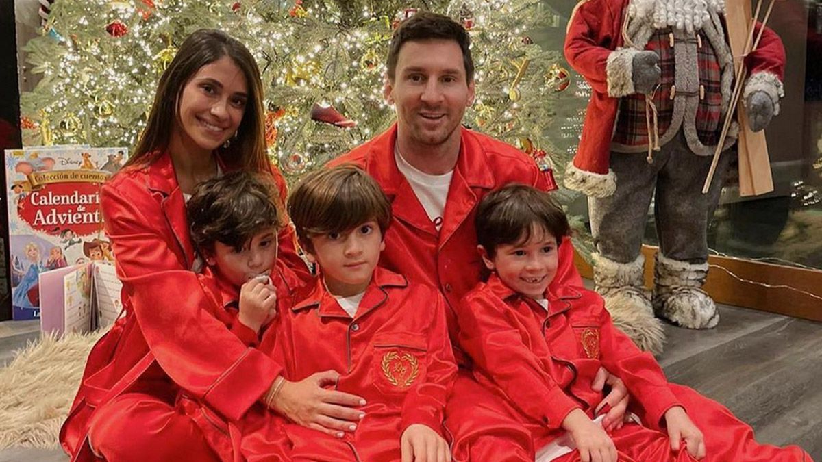 Los Messi Y Una Hermosa Foto De Navidad