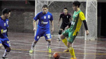 Muchísima acción en el futsal mendocino