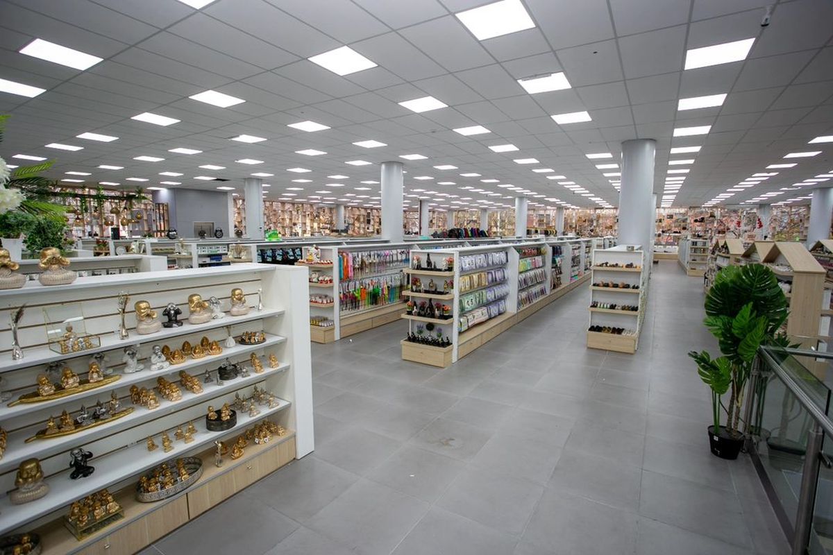 Los colores pasteles y los amplios pasillos caracterizan el nuevo diseño del local comercial que fue renovado por completo. Los colores pasteles y los amplios pasillos caracterizan el nuevo diseño del local comercial que fue renovado por completo.