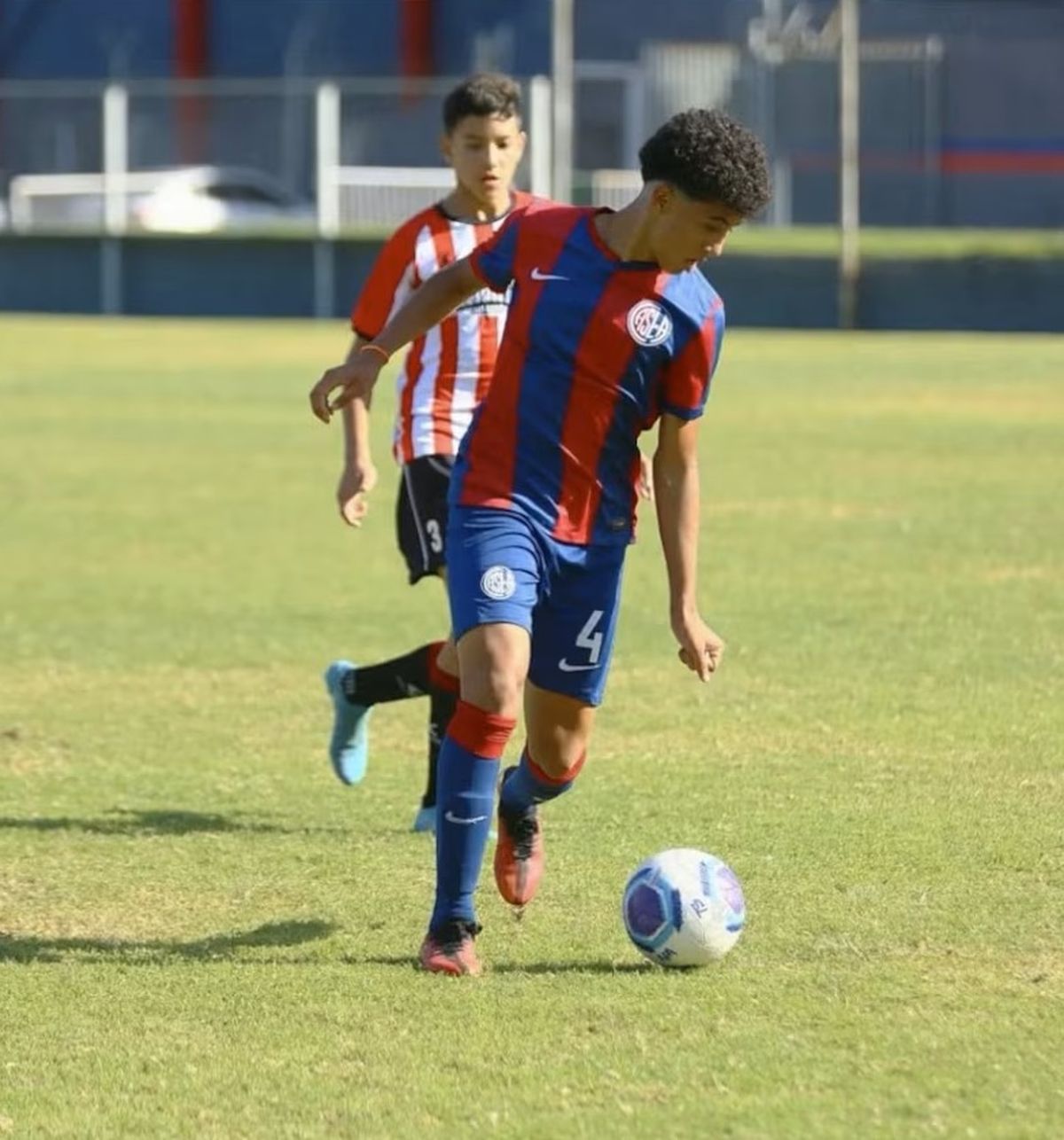 El joven de 15 a&ntilde;os jugaba de lateral derecho.