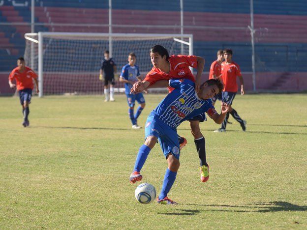 Inferiores: el Tomba enfrentó al Rojo por la tercera fecha