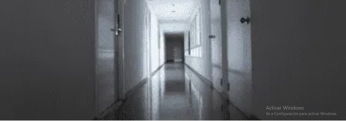 Asqueroso. El olor a muerto en un edificio y generó teorías conspirativas en las redes.