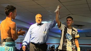 Boxeo profesional en Montecaseros: David Jabdor sacó por KOT3 al santiagueño Martín Ariste Boxeo profesional en Montecaseros: David Jabdor sacó por KOT3 al santiagueño Martín Ariste