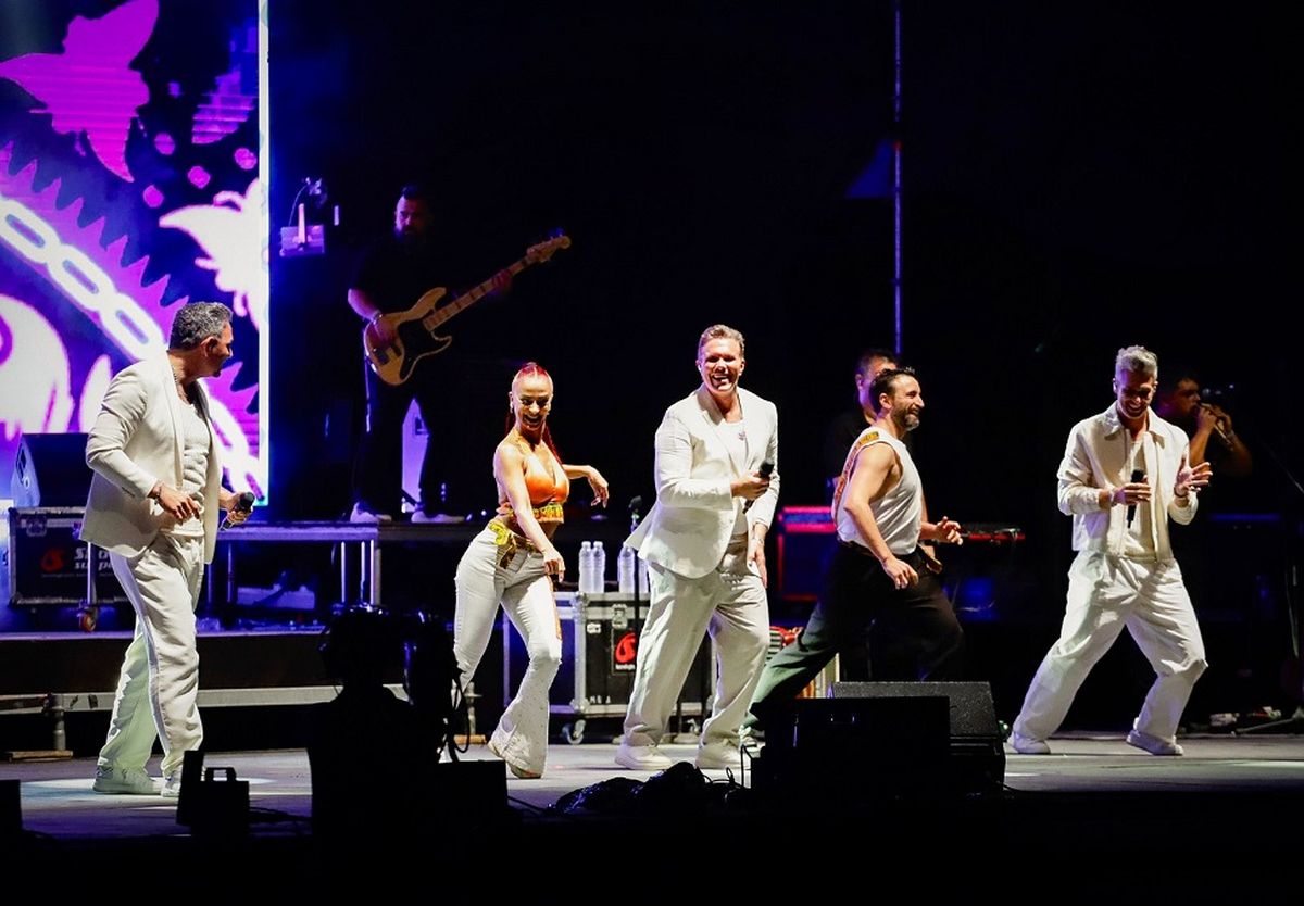 El cierre estuvo a cargo del reconocido grupo Destino San Javier. El cierre estuvo a cargo del reconocido grupo Destino San Javier.