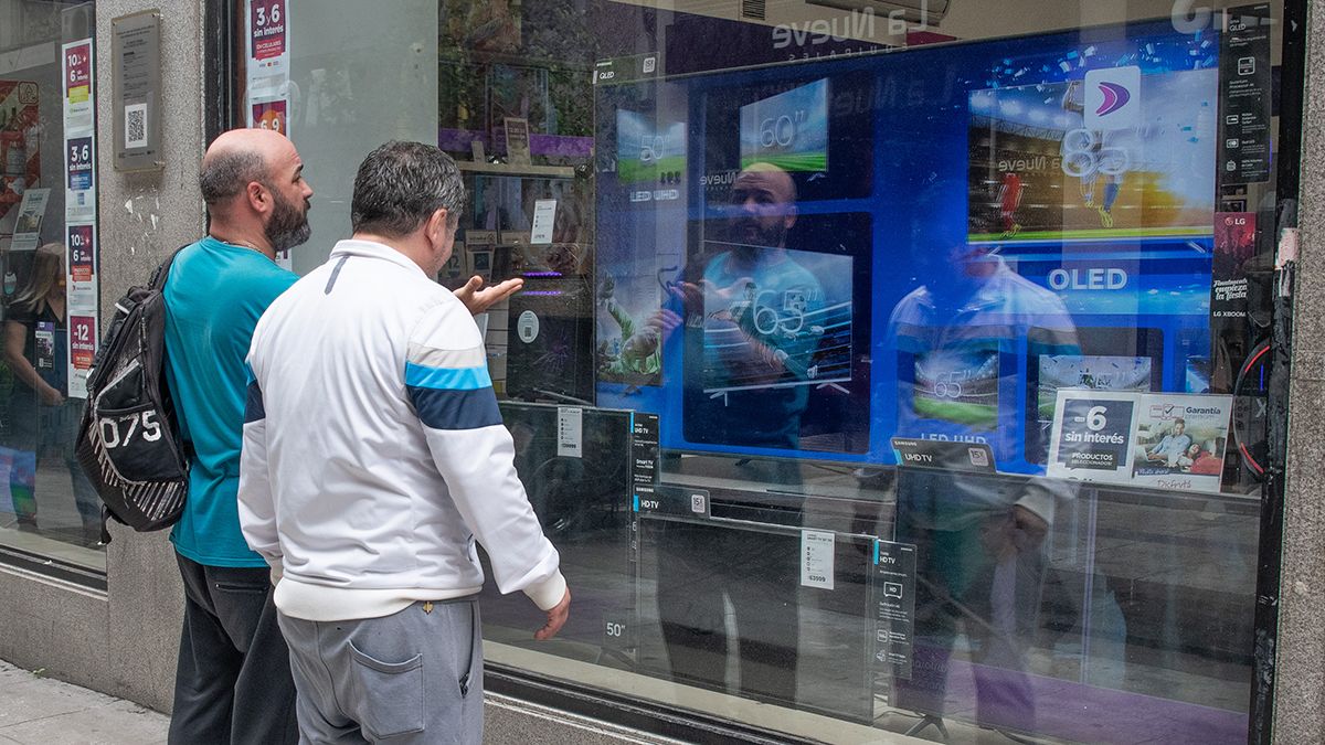 Las empresas que venden celulares y televisores en Mendoza esperan información para poder lanzar Ahora 30 en sus locales.