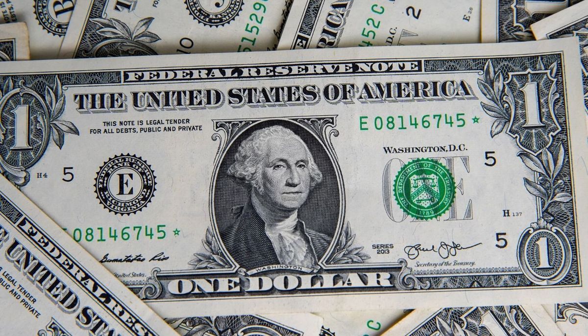 Cuántos dólares se pueden comprar con $200.000