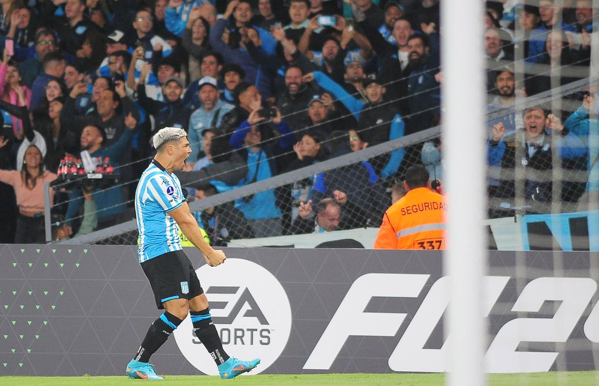 Racing sumó su segunda victoria consecutiva en la Copa Sudamericana. Racing sumó su segunda victoria consecutiva en la Copa Sudamericana.