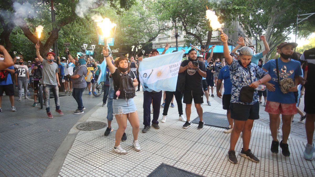 Mendoza despidió al máximo exponente del fútbol argentino: Diego Maradona