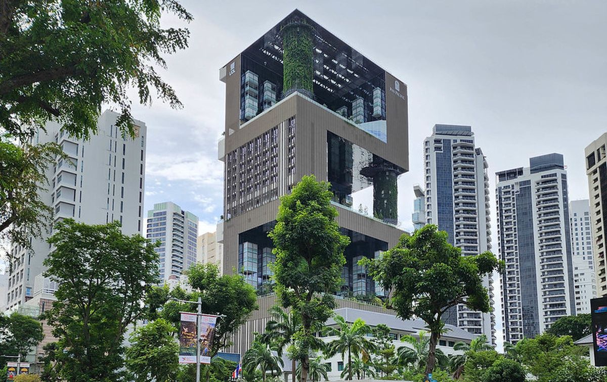 El edificio está dividido en secciones deslumbrantes. El edificio está dividido en secciones deslumbrantes.