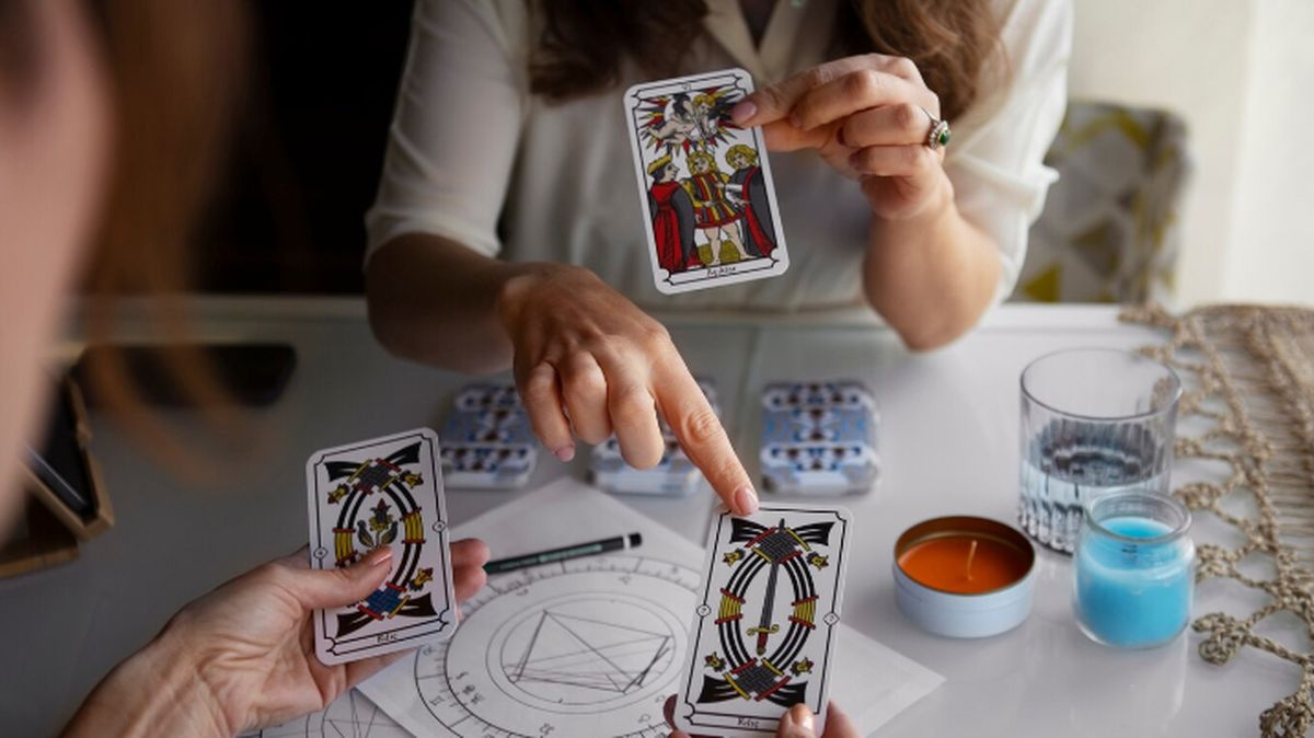 Tarot: descubre tu destino para hoy viernes 23 de agosto de 2024