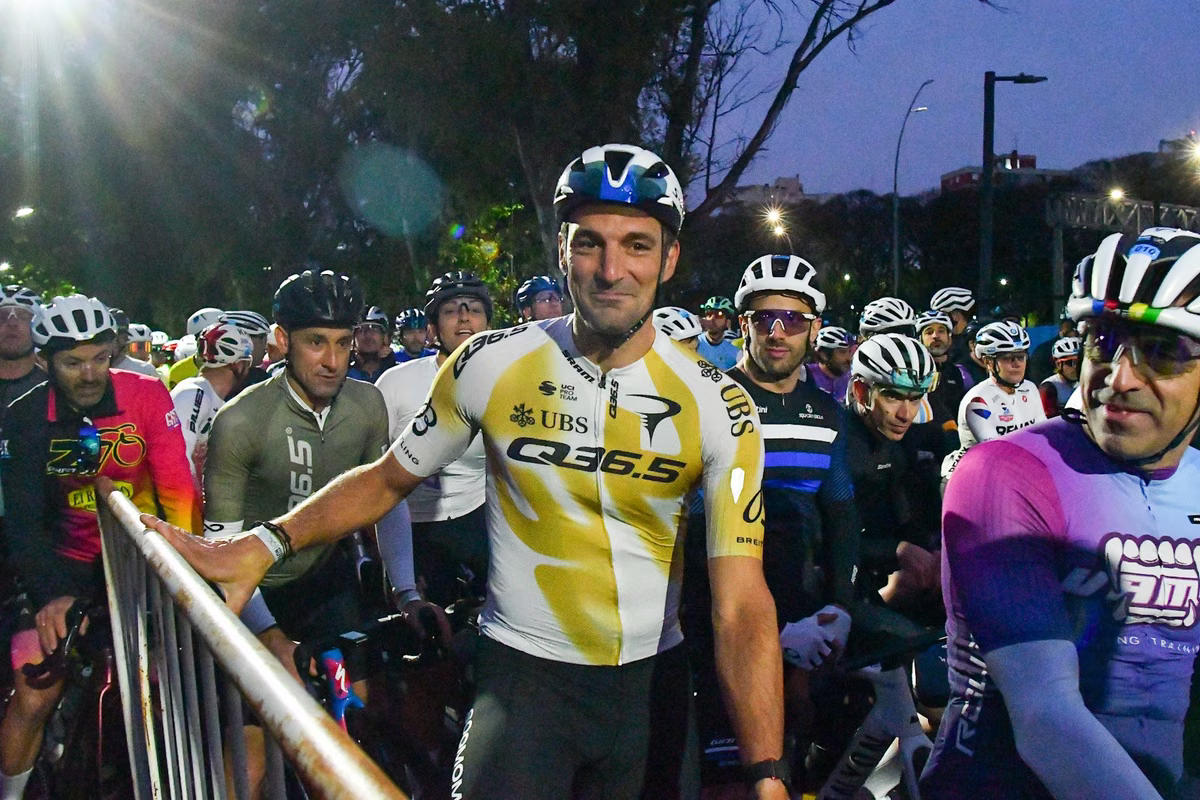 Scaloni pedaleó por Buenos Aires.