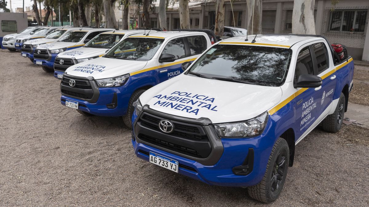 Móviles de la Policía Ambiental Minera. Móviles de la Policía Ambiental Minera.