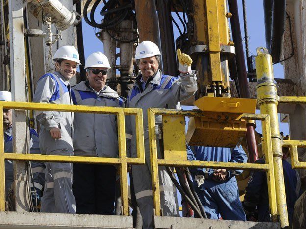 Scioli, con vistas al 2015, visitó Vaca Muerta y lanzó elogios al CEO de YPF, Miguel Galuccio
