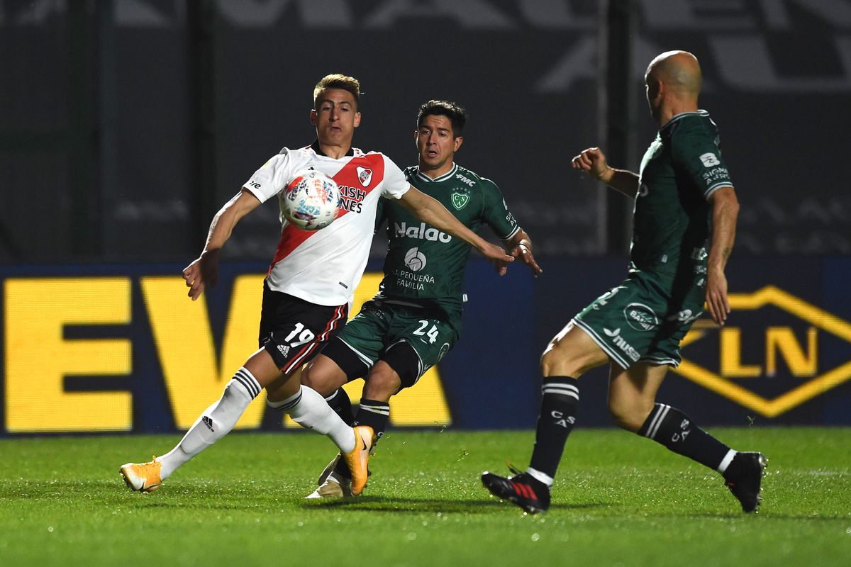 River y Sarmiento juegan por la 9na. fecha de la Liga Profesional de Fútbol.