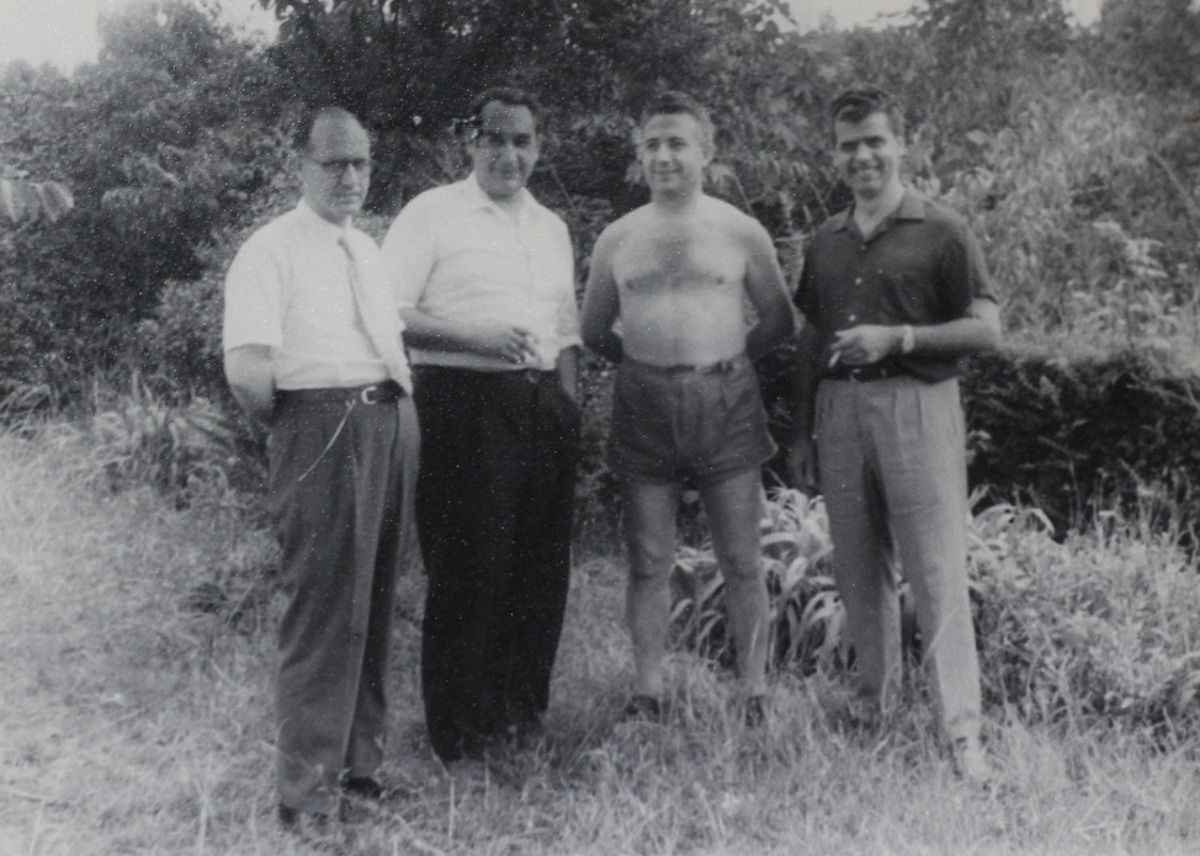 Republicanos españoles en Argentina. Los dos del centro son César Orquín y el Republicanos españoles en Argentina. Los dos del centro son César Orquín y el