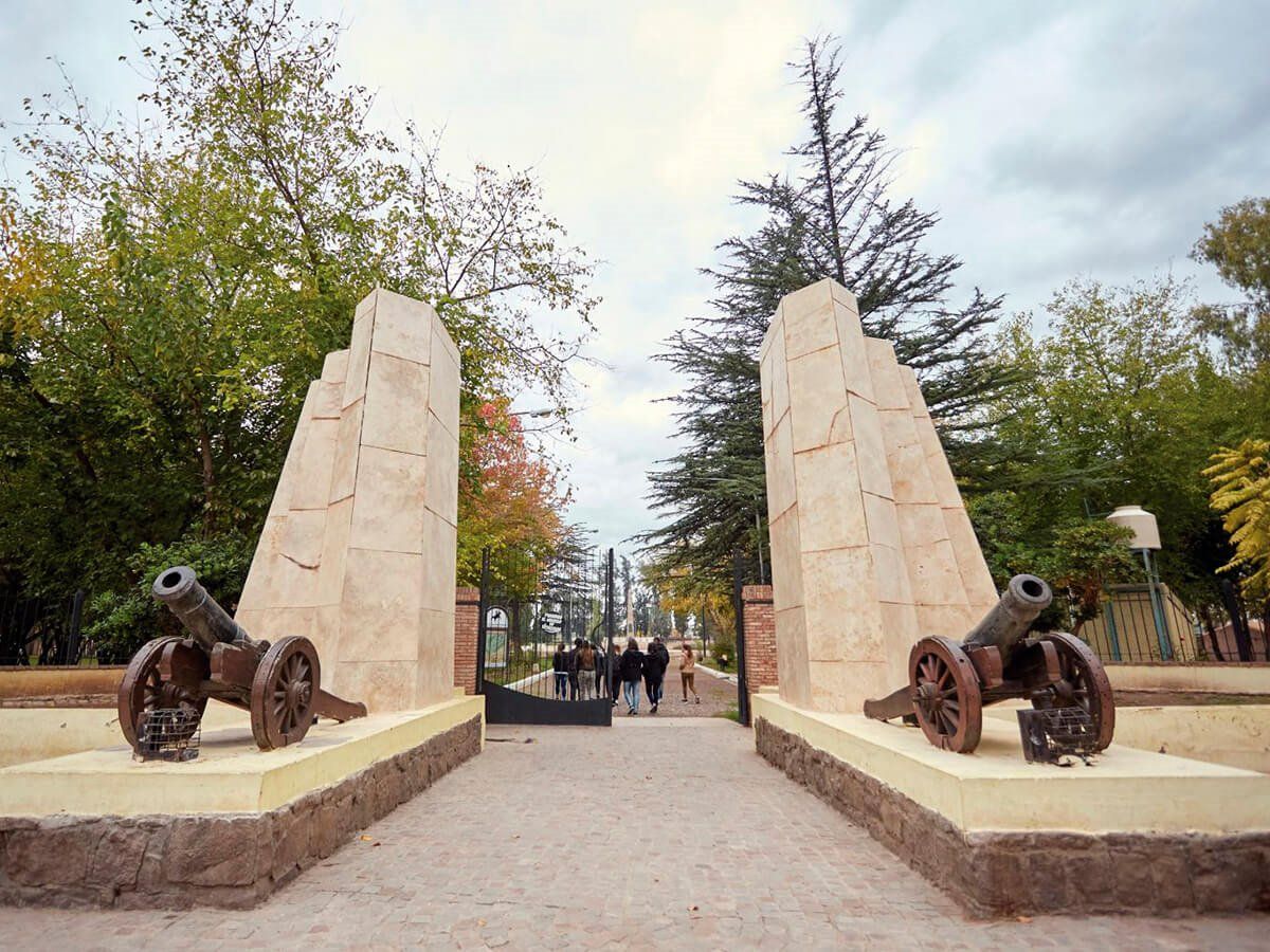 Robaron un sable de 1898 del Campo Histórico El Plumerillo de Las Heras