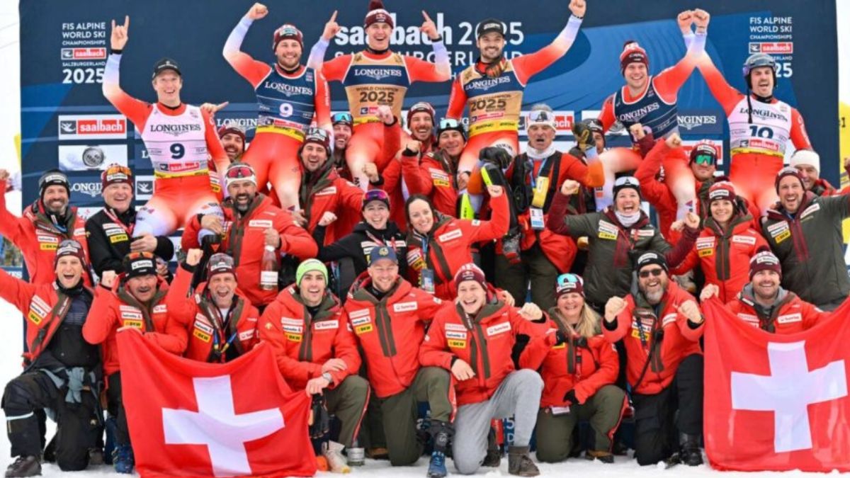 Festejo de los suizos en el Mundial de Esquí Alpino en Saalbach 2025.