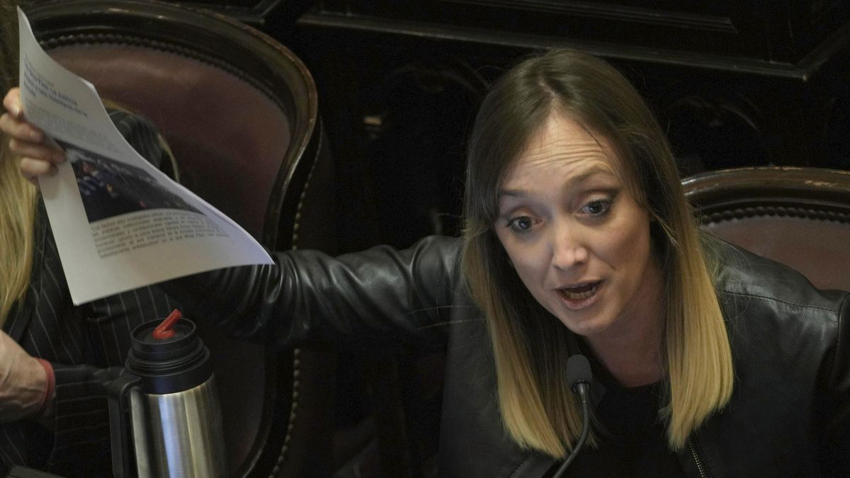 Anabel Fernández Sagasti (41) intenta presentarse como salvadora de un estropicio que ella misma ayudó a producir en los tres últimos lustros en el PJ de Mendoza.