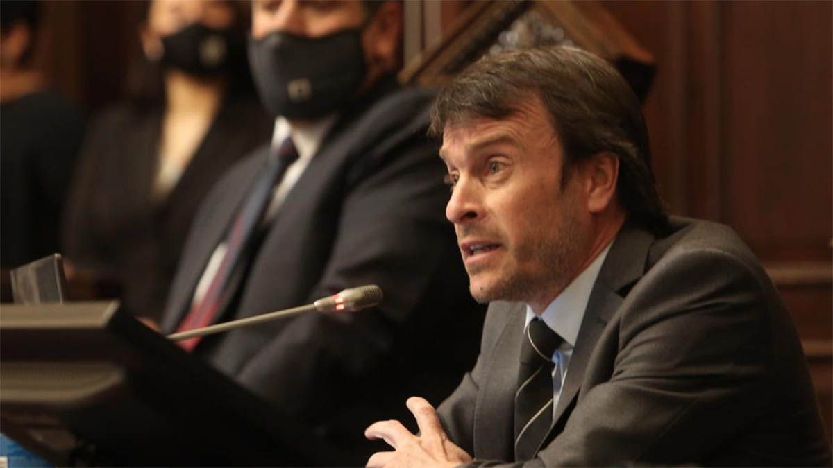 El Gobierno consulta a intendentes y evalúa modificar el Impuesto Automotor