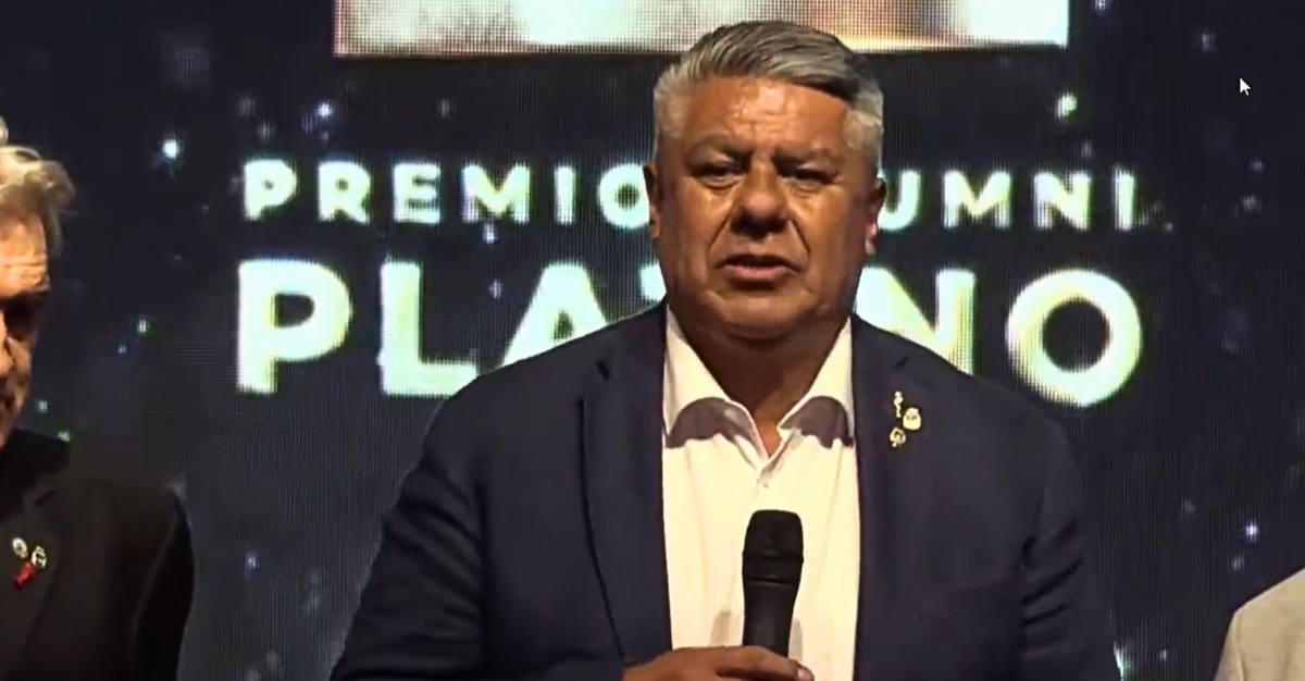 Tapia salió a hablar tras ser premiado.
