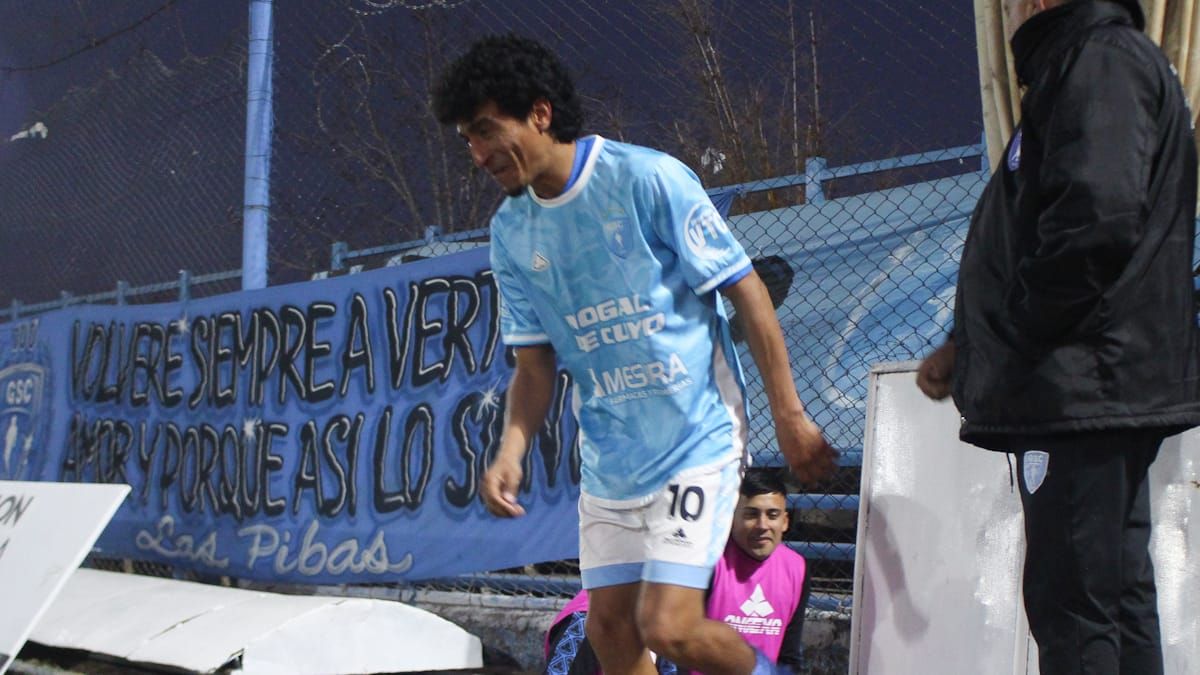 El eterno Nico Arce abrió la cuenta para el triunfo de Gutiérrez Sport Club frente a Argentino de Monte Maíz, en el inicio de la segunda fase del torneo Federal A. El eterno Nico Arce abrió la cuenta para el triunfo de Gutiérrez Sport Club frente a Argentino de Monte Maíz, en el inicio de la segunda fase del torneo Federal A.