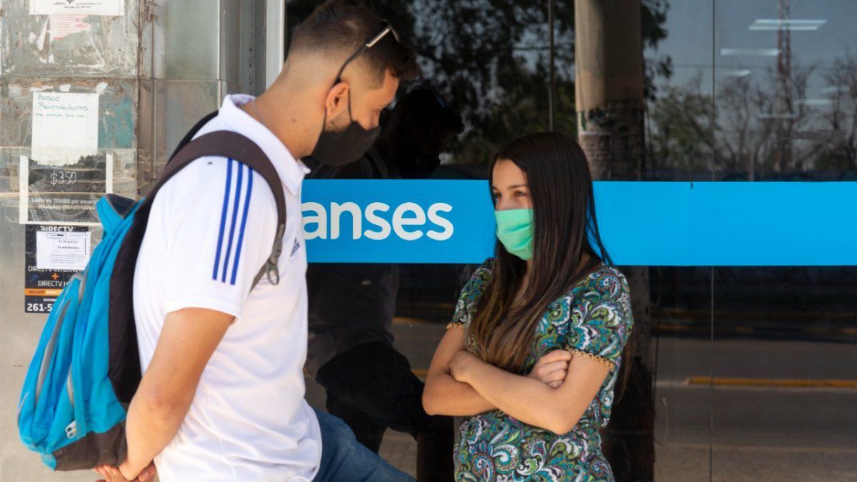 Sin el IFE: cómo anotarse para cobrar $8.500 por un año a través de Potenciar Joven