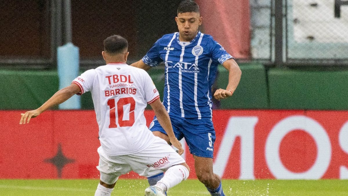 Bruno Leyes fue la gran figura de Godoy Cruz en el triunfo ante Barracas Central.