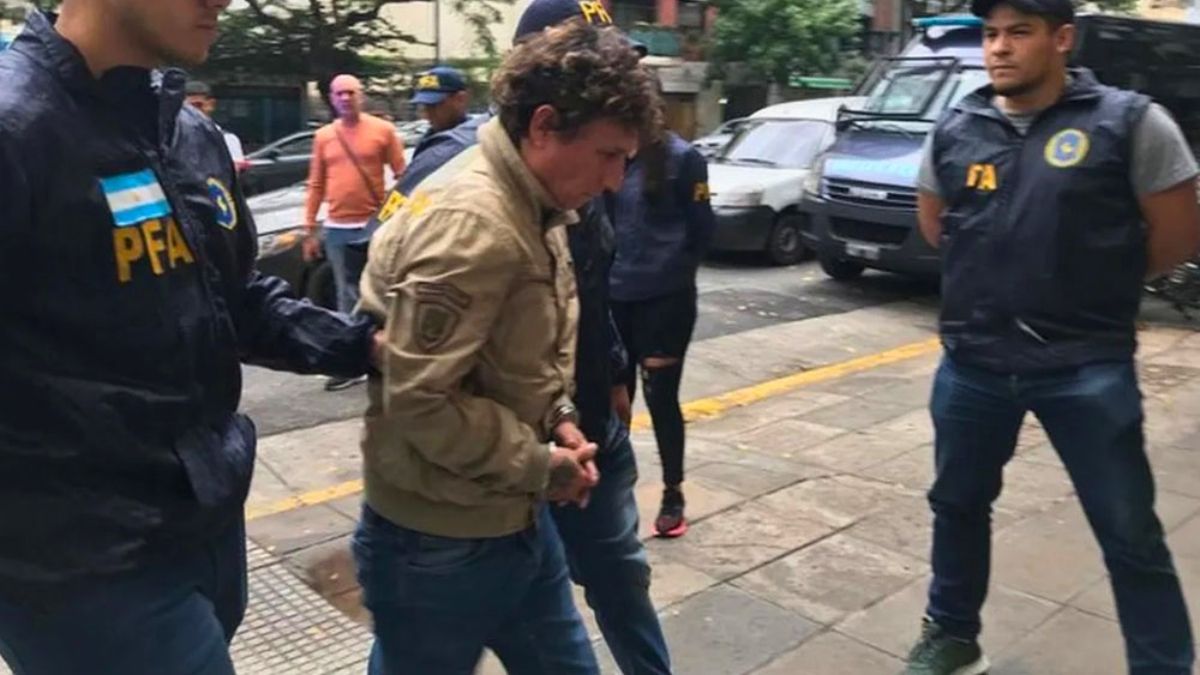 Piti Estrada al ser juzgado por narcotr&aacute;fico.