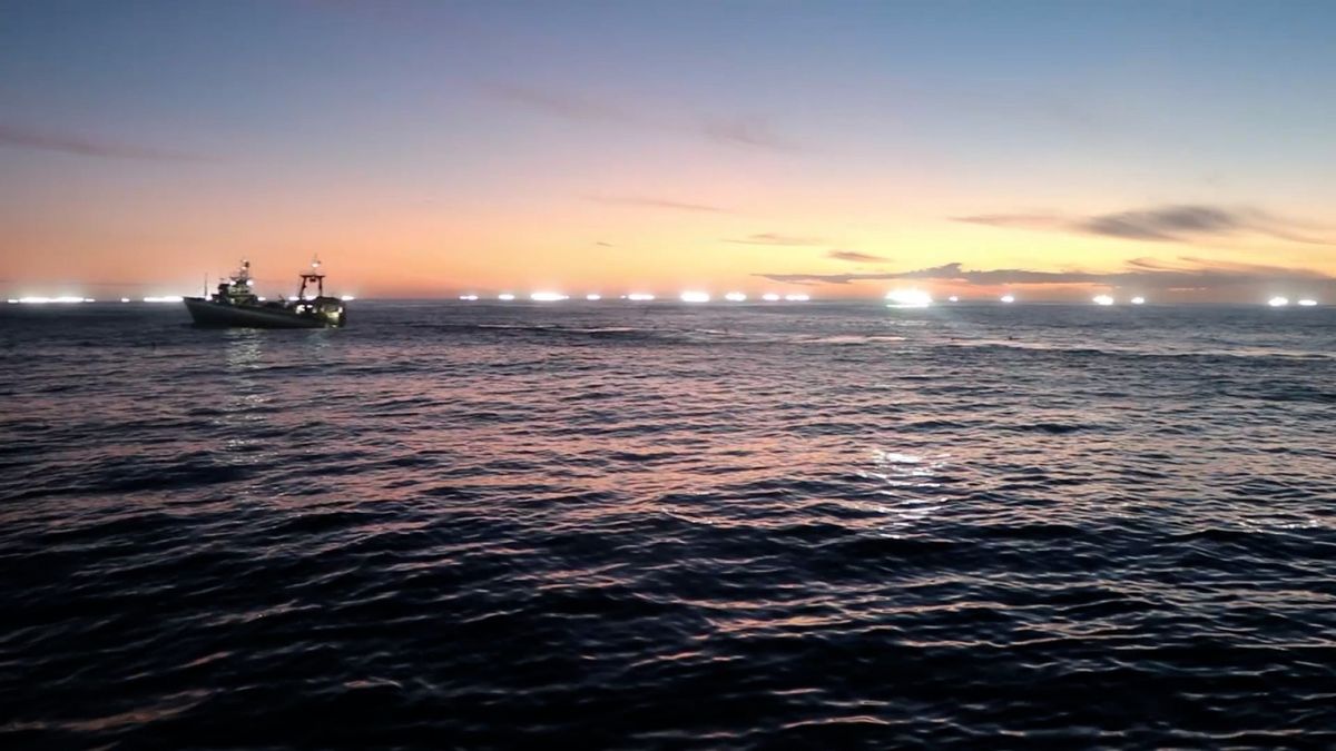 Cientos de buques tuvieron que buscar refugio de un importante fenómeno climático. Imagen: Prefectura Naval