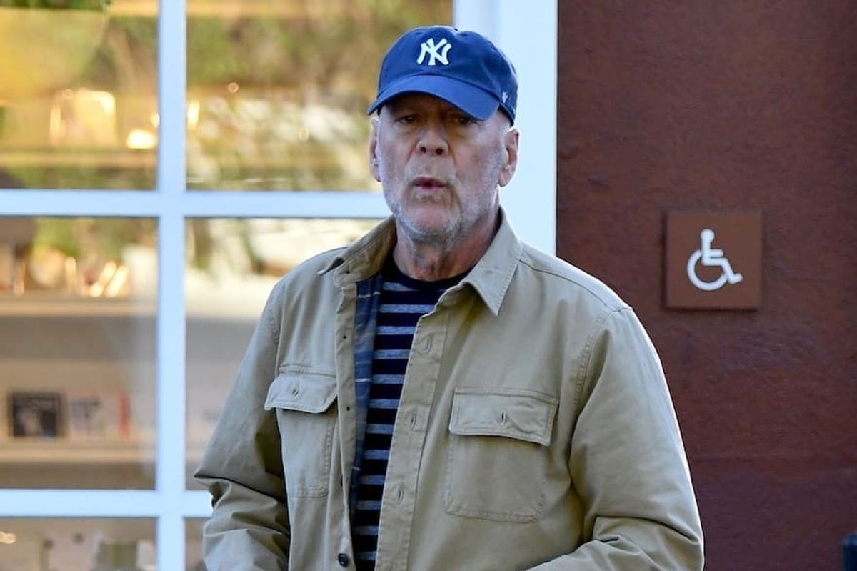 Así se veía Bruce Willis cuando comenzó su carrera de actor Así se veía Bruce Willis cuando comenzó su carrera de actor