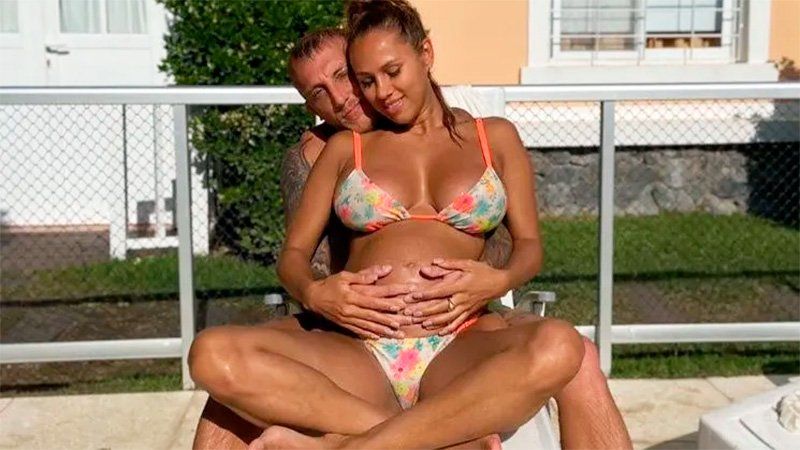 ¡Nació Abril! La primer foto de la hija de El Polaco y Barby Silenzi