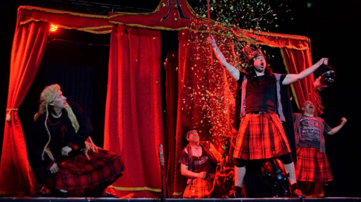 La compañía de teatro chilena llega con su desafiante versión de McBeth.