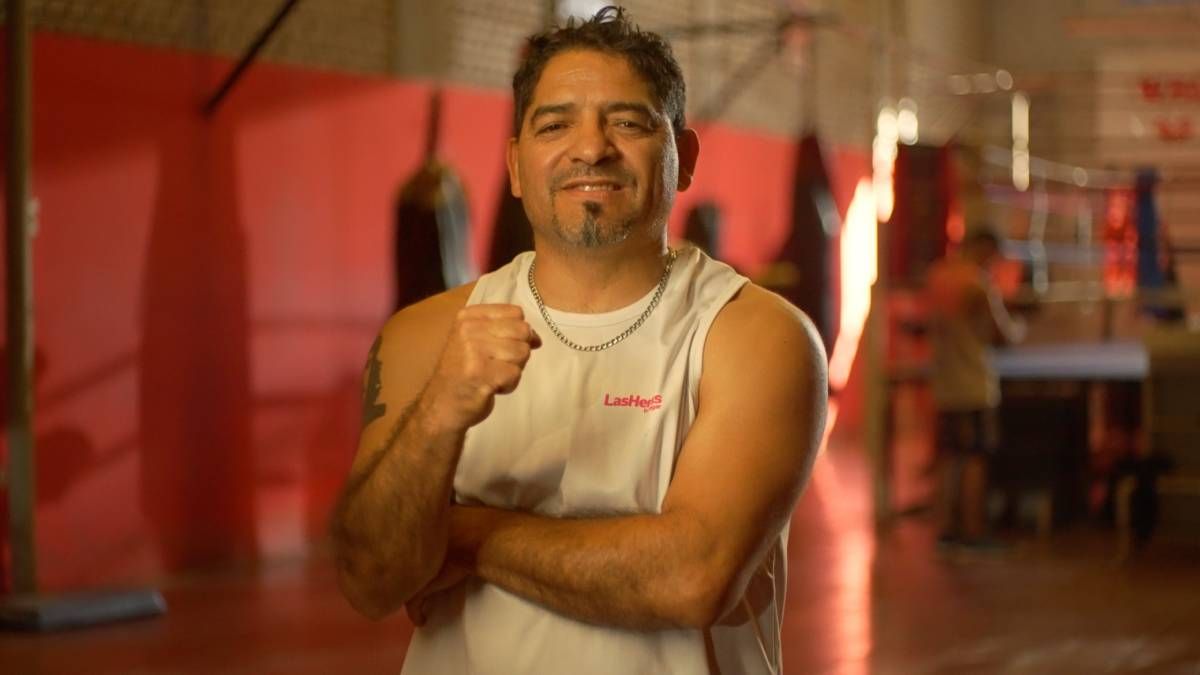 El reconocido boxeador Pablo Chacón es una de las caras de la nueva campaña de Las Heras.