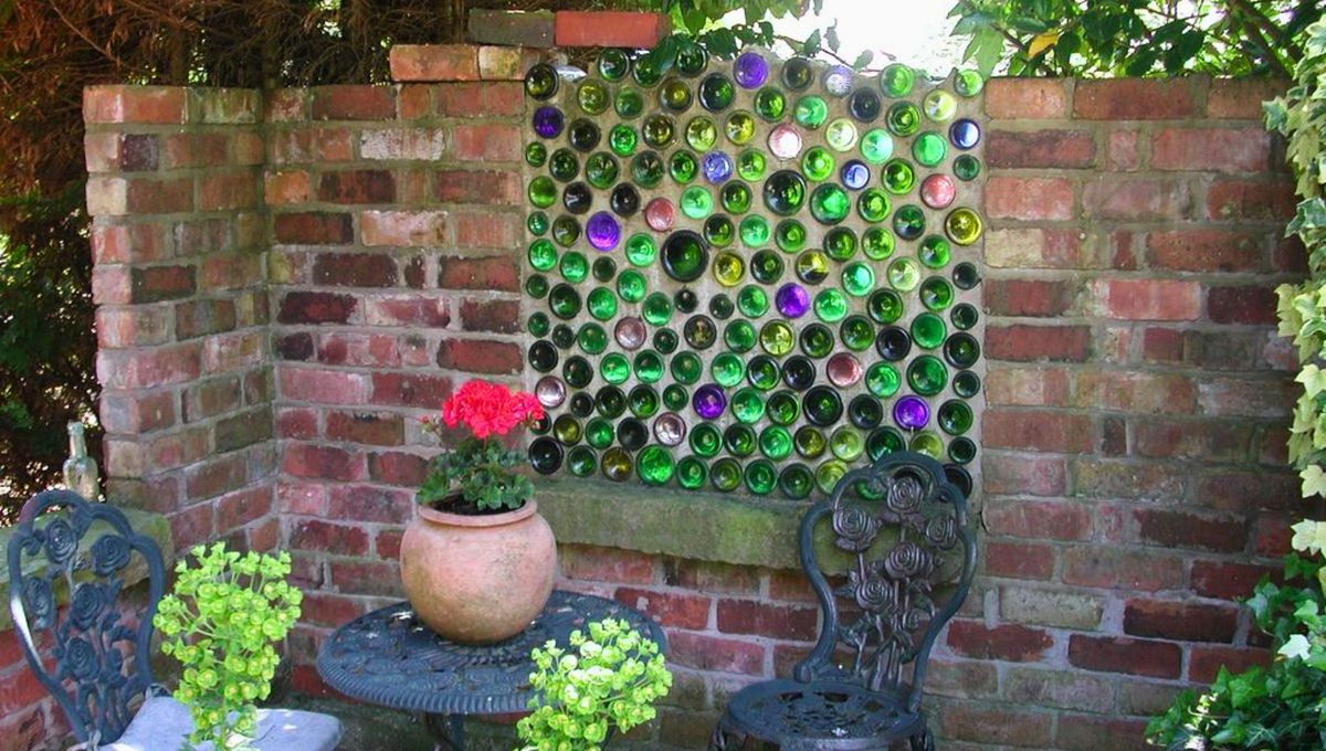 Otra idea genial es decorar una pared sin vida. Otra idea genial es decorar una pared sin vida.