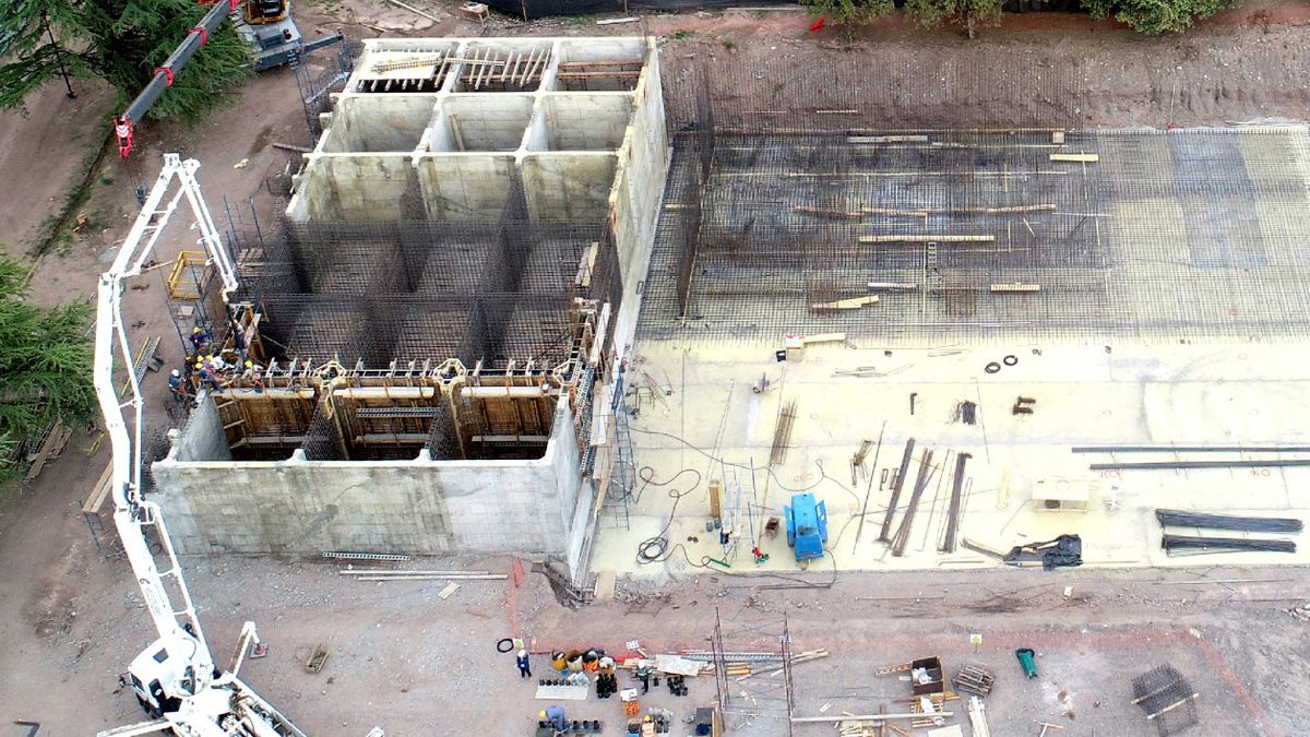 El Gobierno logró un financiamiento de 75 millones de dólares para obras de AYSAM en la provincia