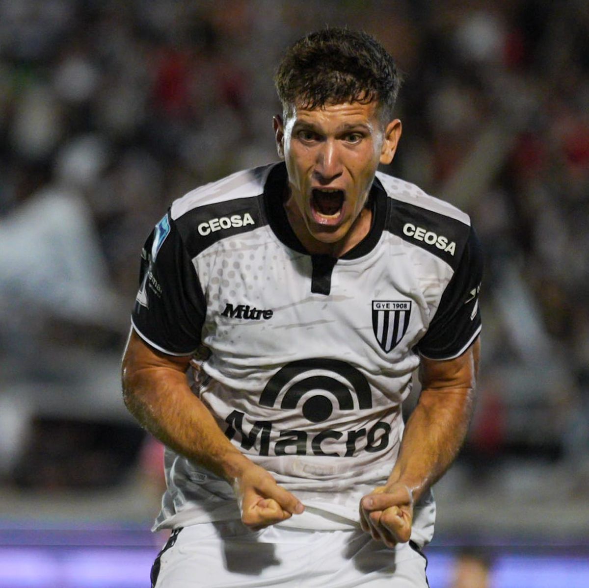 Facundo Lencioni será titular en el Lobo para jugar ante el Rojo.