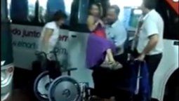 Los choferes que emocionaron con su gesto en la Terminal santafesina
