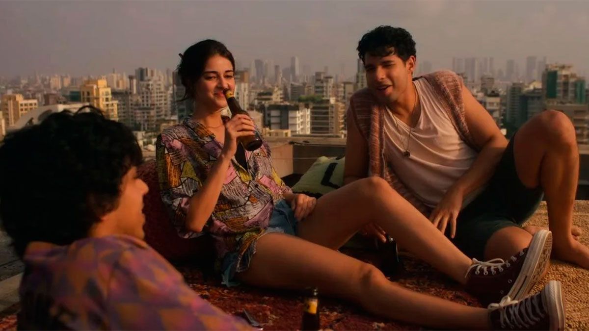 ¿Dónde nos perdimos? es protagonizada por Adarsh Gourav, Ananya Panday y Siddhant Chaturvedi. ¿Dónde nos perdimos? es protagonizada por Adarsh Gourav, Ananya Panday y Siddhant Chaturvedi.