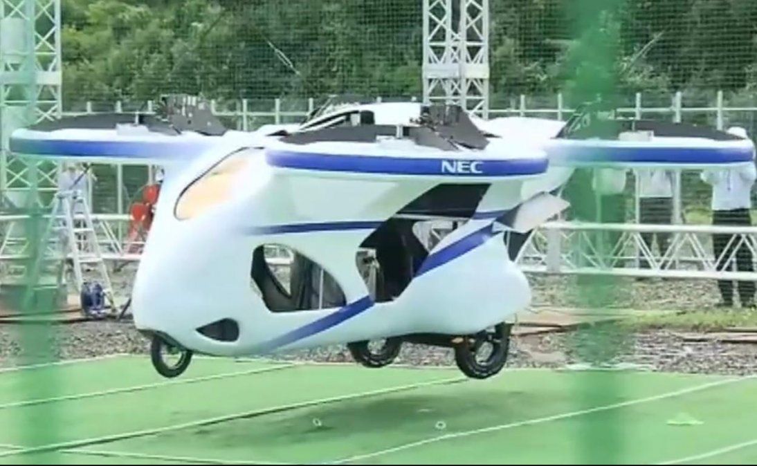 Japón presentó un modelo de un auto volador