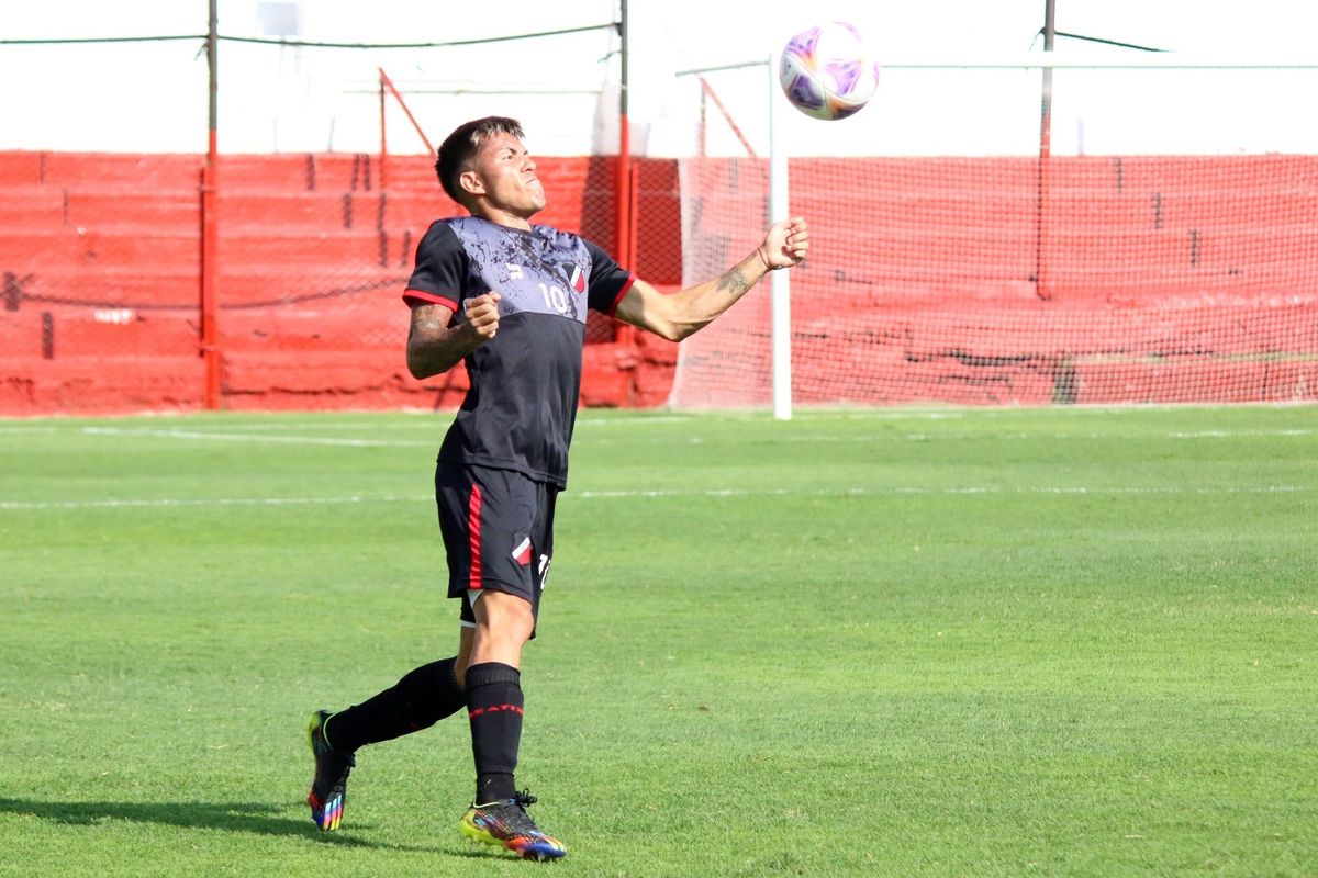 Santiago González quiere llegar lejos con el Deportivo Maipú.