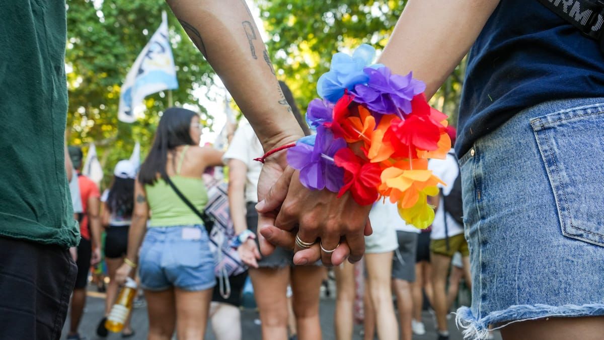 Este año, la marcha del Día de la Mujer tuvo su antecedente en la que se organizó para reclamar por la discriminación hacia el colectivo LGBTIQ+ Este año, la marcha del Día de la Mujer tuvo su antecedente en la que se organizó para reclamar por la discriminación hacia el colectivo LGBTIQ+