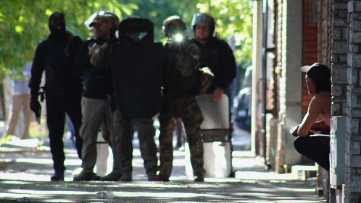 Un hombre se atrincheró en una casa de San Rafael, causó destrozos y lo redujeron con una Taser