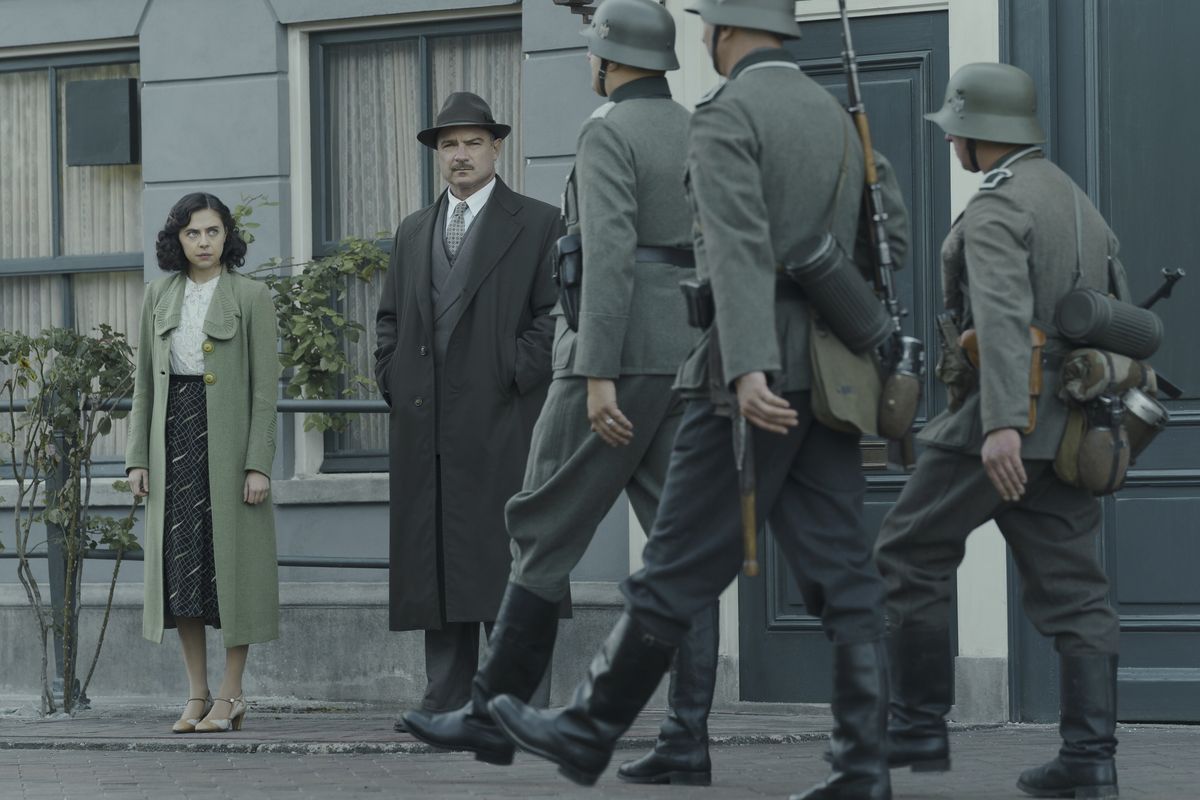 Una pequeña luz: protegiendo a Ana Frank, la emocionante serie de Disney+ Una pequeña luz: protegiendo a Ana Frank, la emocionante serie de Disney+