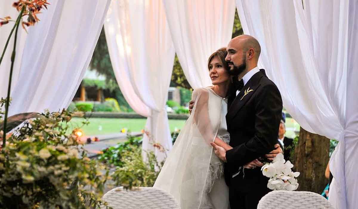 El look de Mora Calabrese para su boda con Abel Pintos