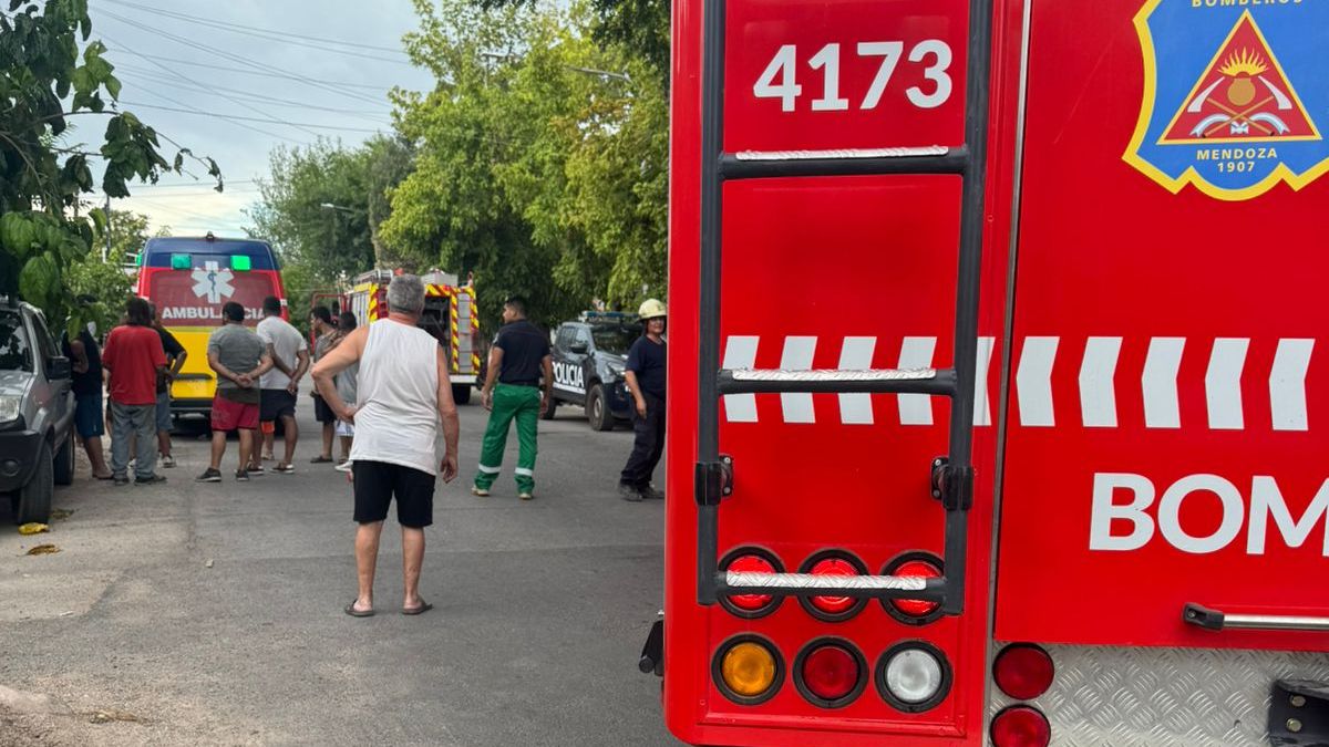 El dramático rescate del chico ahogado en Godoy Cruz que se tiró a un canal para salvar a su hermanito