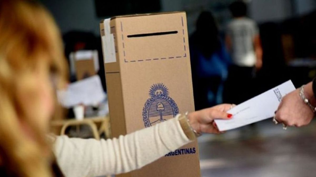 Si todo transcurre normalmente la votación del domingo será agil y los primeros resultados podrían conocerse a partir de las 21.