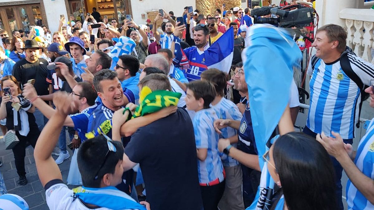 Hinchas argentinos convocan a una manifestación en Doha para que se vendan entradas para la final.