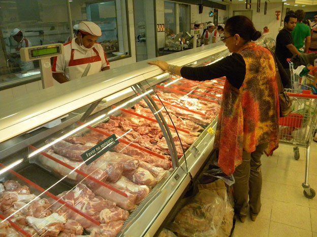 Subieron los lácteos, la carne y la yerba