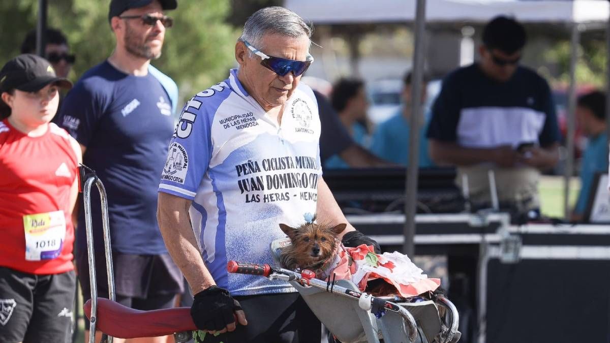 Tina se robó todas las miradas. Fermín Lima, su amo, orgulloso. Tina se robó todas las miradas. Fermín Lima, su amo, orgulloso.